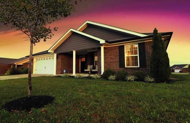 Artsy KY-Themed Richmond Gem: Sleeps 8, Centrally Located & 5 mins from Kayaking