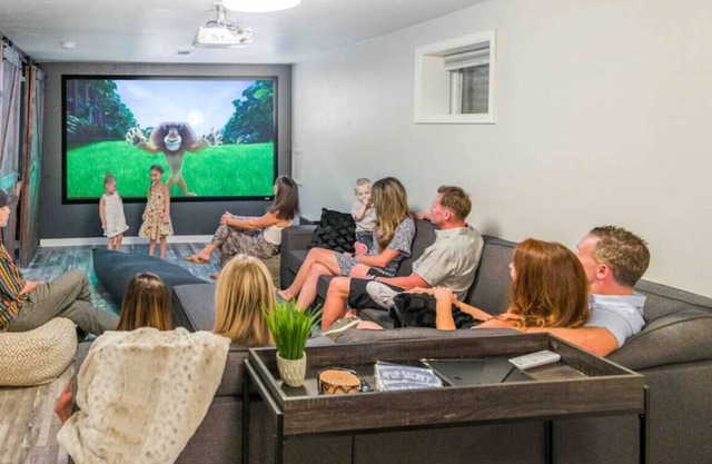 Grill, Fire, Poker, Theater, Gated Yard, Dog Friendly | Den 15min, Arvada 1mile