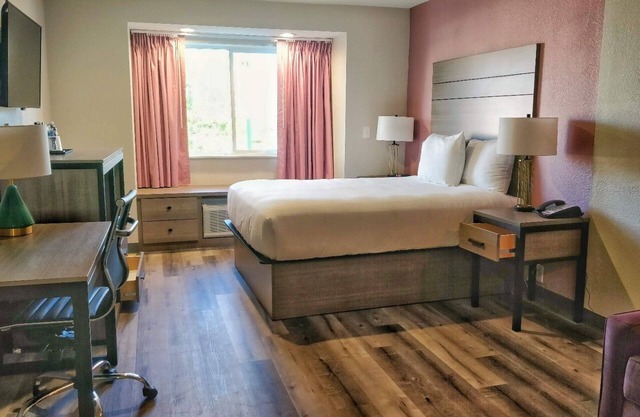 Arya Inn & Suites