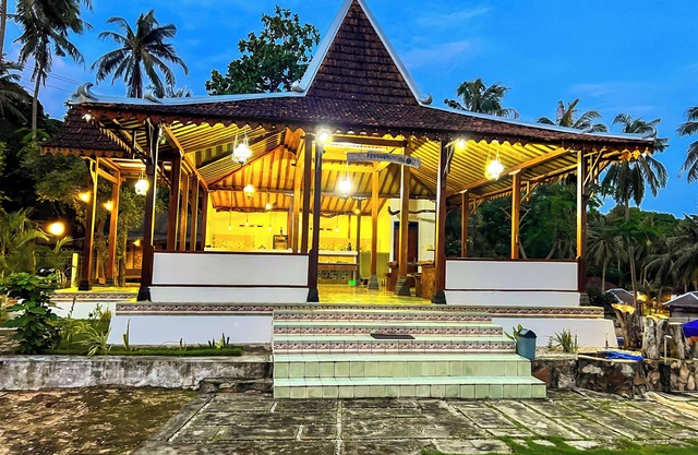 Arys lagoon bungalow & hotel