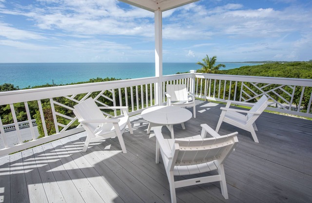 ¡TAL VISTO EN HGTV! Encerrado. Condominio w / 2-Ocean View, playa, piscina, muelle, carrito de golf