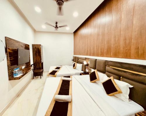 ashok peace paradise
