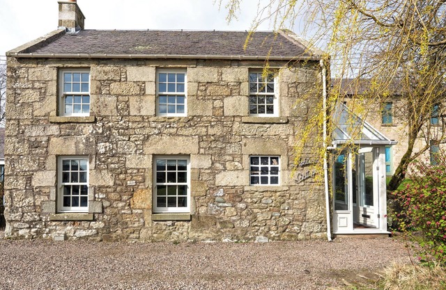 Ashtrees Cottage a cosy country cottage with beautiful views