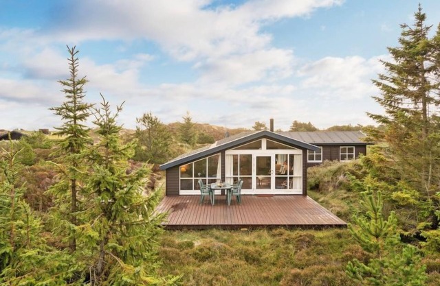 "Asina" - 400m from the sea by Interhome