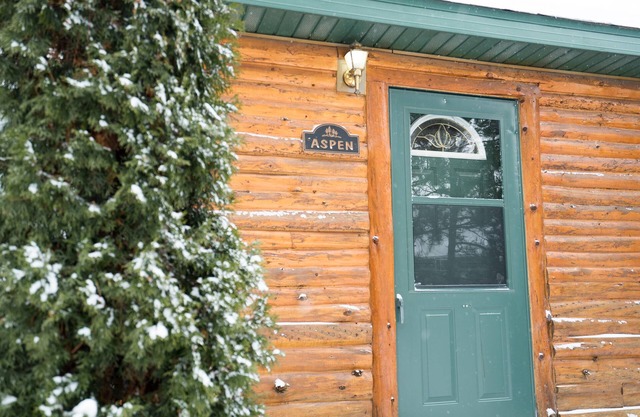 Aspen Cottage 2BR 2BA only 1 mile to Crystal Mtn