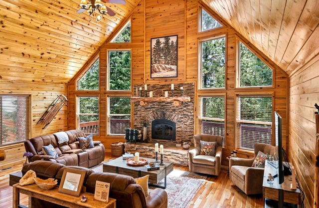 Aspen Glow Lodge ~ Luxury Cabin in Duck Creek