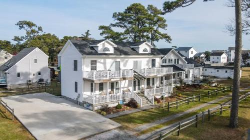 Assateague Overlook - Water views w/public dock!