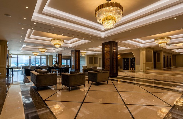 Astoria Grand Hotel