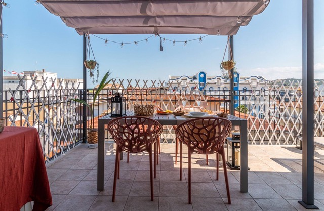 "Gioiello marino" - apartamento de vacaciones con vista al mar, WI-FI, garaje, bicicletas