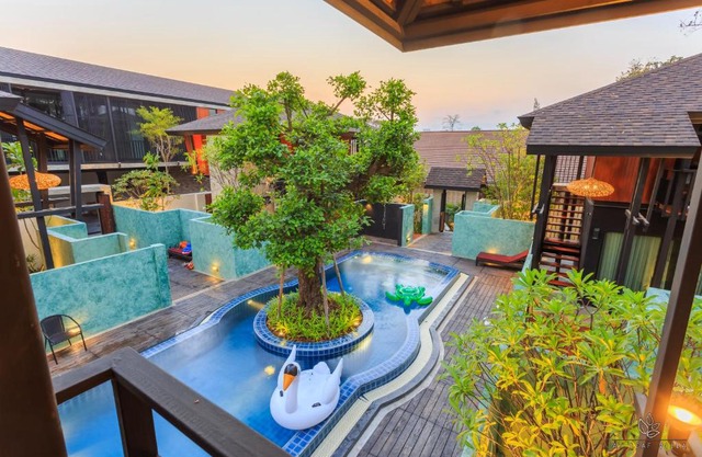 At Leaf Villa