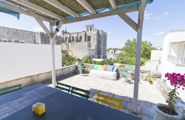 En el centro de un antiguo pueblo de Salento y muy cerca de las playas