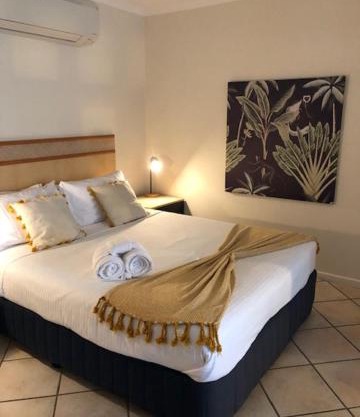 At The Sound Noosa Motel