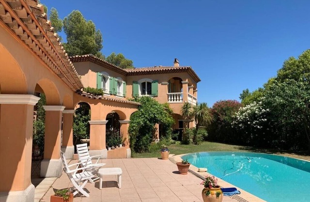 ATALAYE, large Mediterranean house with a large garden and pool