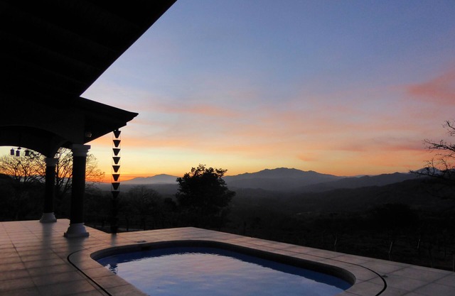El paraíso de los amantes de las aves de Atenas - Vistas increíbles al valle de las montañas - Habitaciones con aire acondicionado
