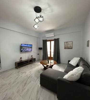 Athenas' Modern Oasis