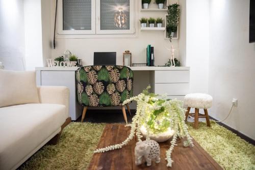 Athens centre Luxury Studio close to metro and Hospitals