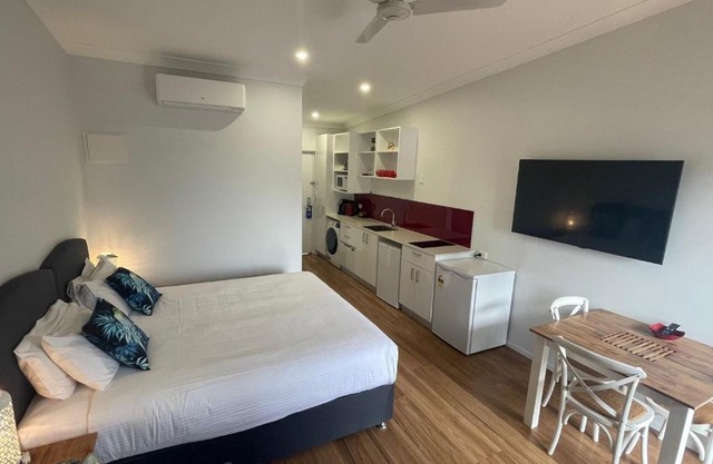 Atherton Motel