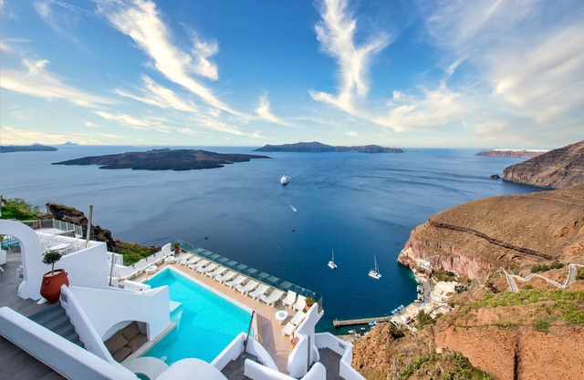 Athina Luxury Suites