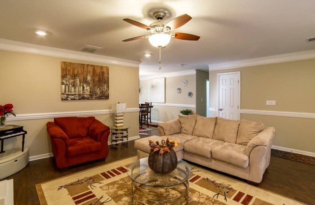 Atlanta Airport District House; Minutes to Downtown Atlanta or Trillith Studios
