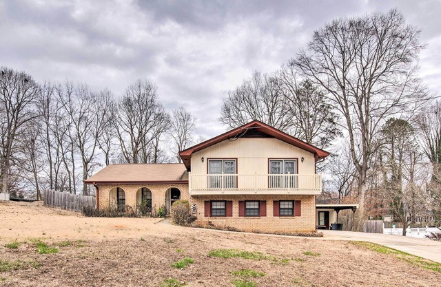 Atlanta Area Vacation Home w/ Yard!