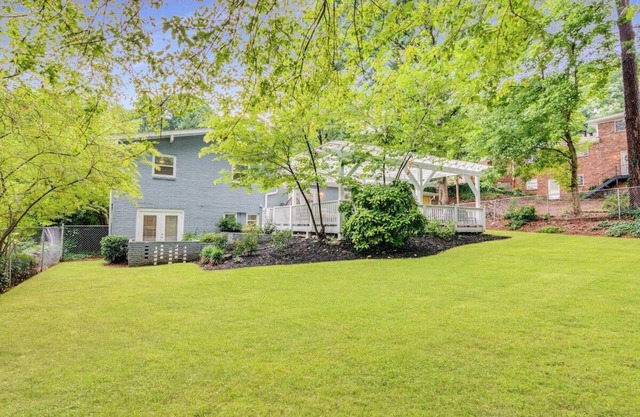 Impresionante, nuevo 6 BDR 4BA Decatur Home w / Bonus Room