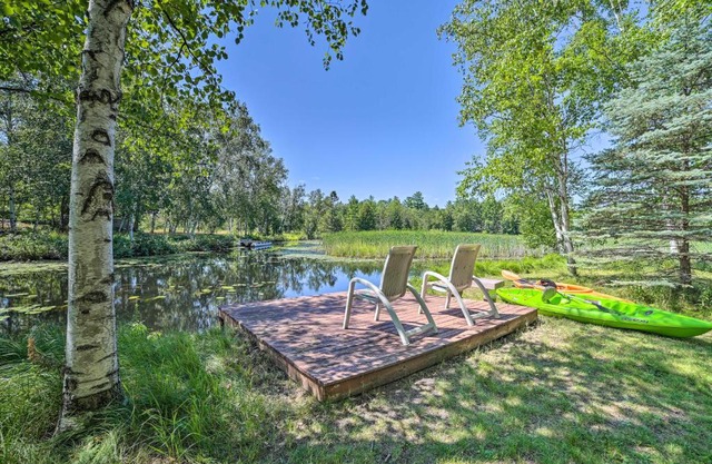 Atlanta Waterfront Cabin with Dock and Kayaks!