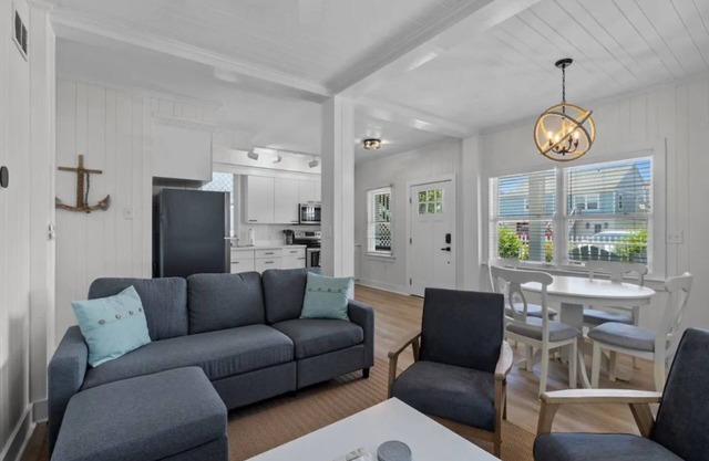 Atlantic Breeze South - Cozy & Renovated - Walk To Beach