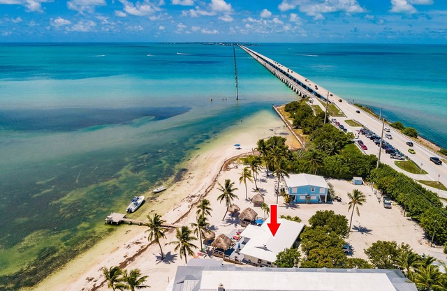 Dúplex frente al mar en el océano Atlántico con muelle privado
