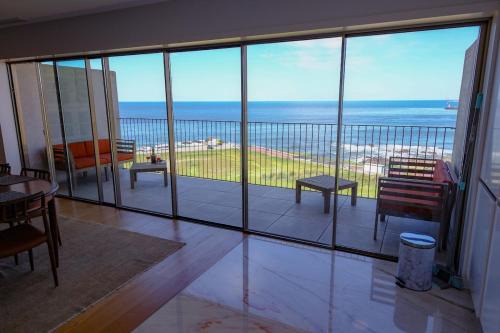 Atlantis Ocean Front