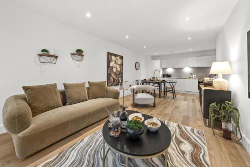 Atlas House Eight