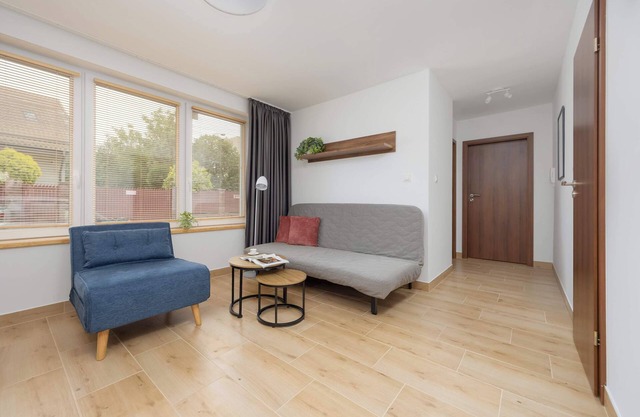 Atmospheric Apartment for 5 Peoples in Warsaw by Noclegi Renters