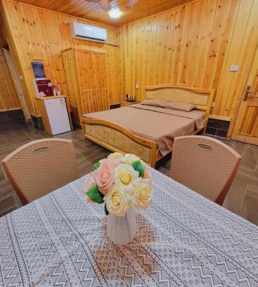 atoom lodge