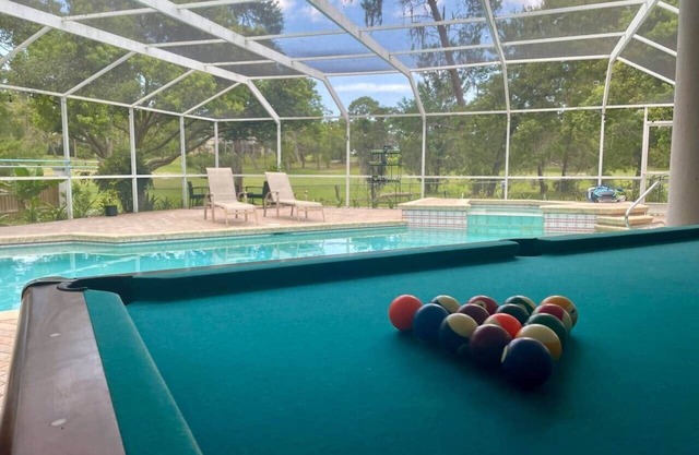Pet-friendly 1-bedroom guesthouse w/AC in a peaceful neighborhood in Spring Hill