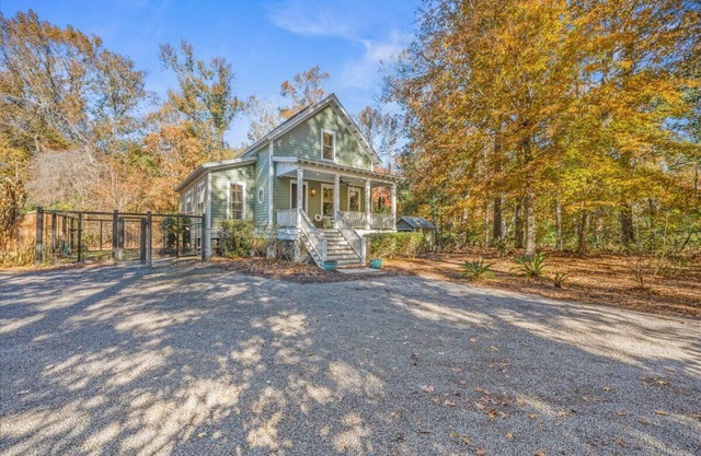 Attention Nature Lovers! Stunning 3 bedroom home Charleston, Nature Trail