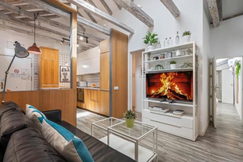 Attic 3Bedrms-2Baths in Heart of Malasana