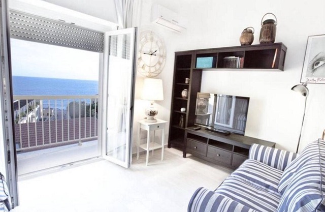 Attico Cerasella con incredibile vista mare in pieno centro e posto auto