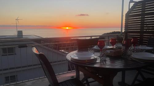 Attico con terrazza fronte mare a Cavi di Lavagna
