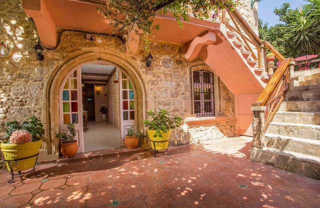 Attiki Hotel