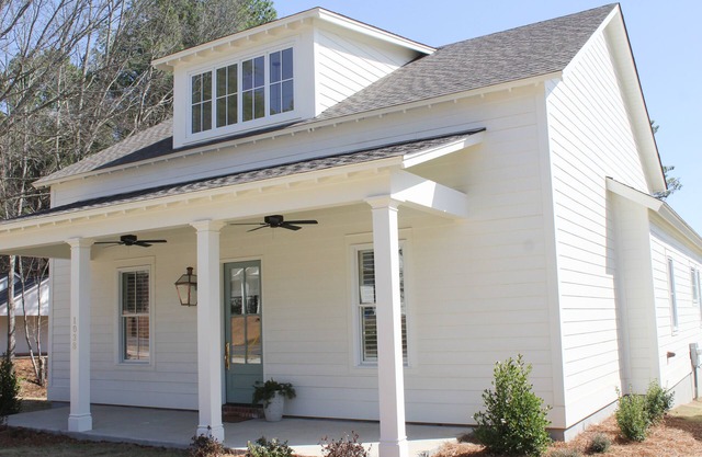 Attractive get away at The Lamar minutes from the Square