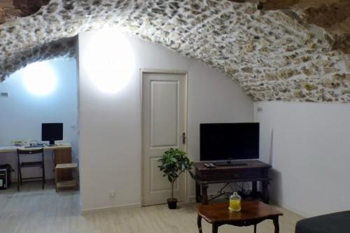 Atypical apartment in the city center of Ollioules