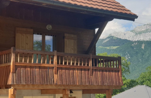 Atypical apartment near the lake (3 mns), mountains and resorts