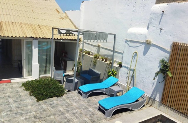 Atypical house with swimming pool
