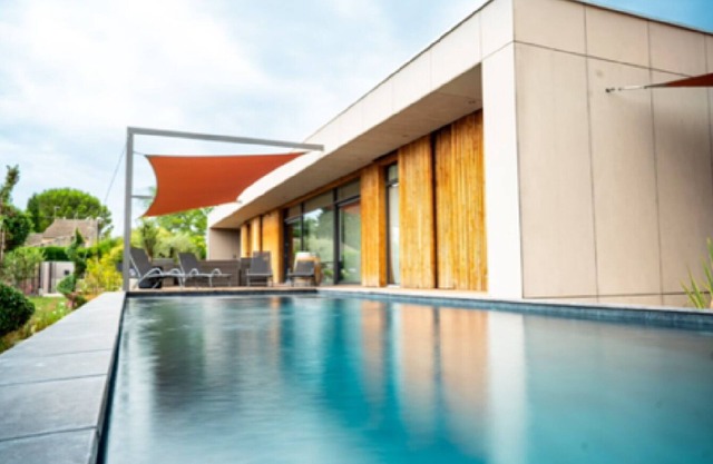 Atypical single-storey house