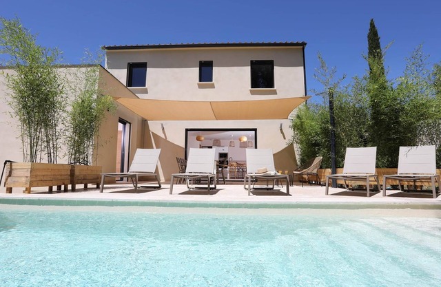 Au Clos de Manon « le Chêne », Villa Avec Piscine