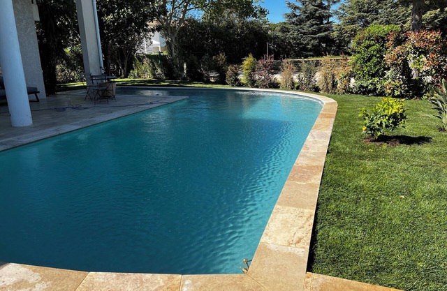 Au Coeur du Golf de Massane Villa Contemporaine Climatisée Avec Piscine
