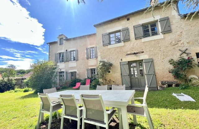 Au Domaine Valigny, piscine chauffée + WIFI Fibre