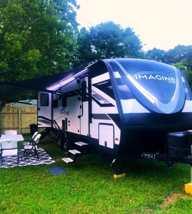 AU PARTY ON The PLAINS RV Private Campsite