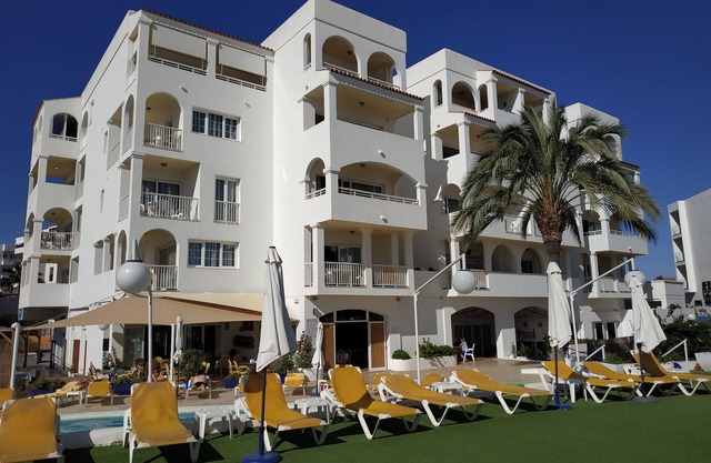 Au Soleil de Juillet à Ibiza