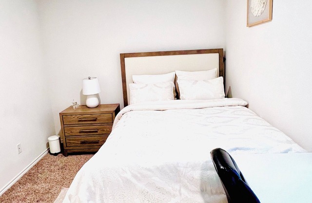 Aubrey Haven – Private bedroom Suburban Comfort