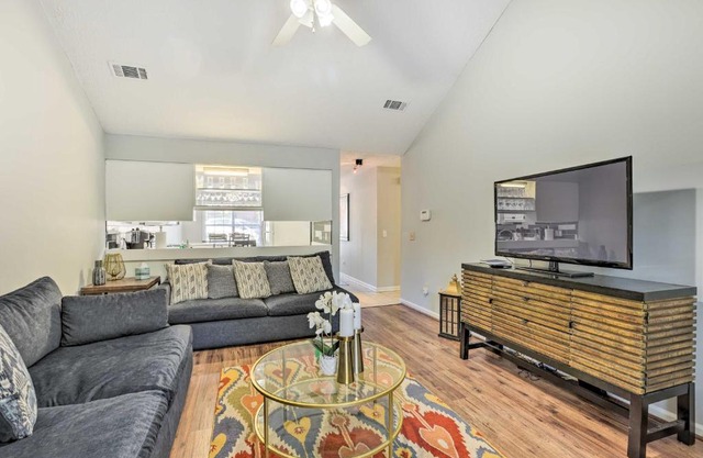 Auburn Home with Private Yard Less Than 4 Mi to Campus!